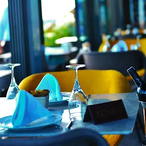 تحقق من التوفر