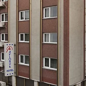 تحقق من التوفر